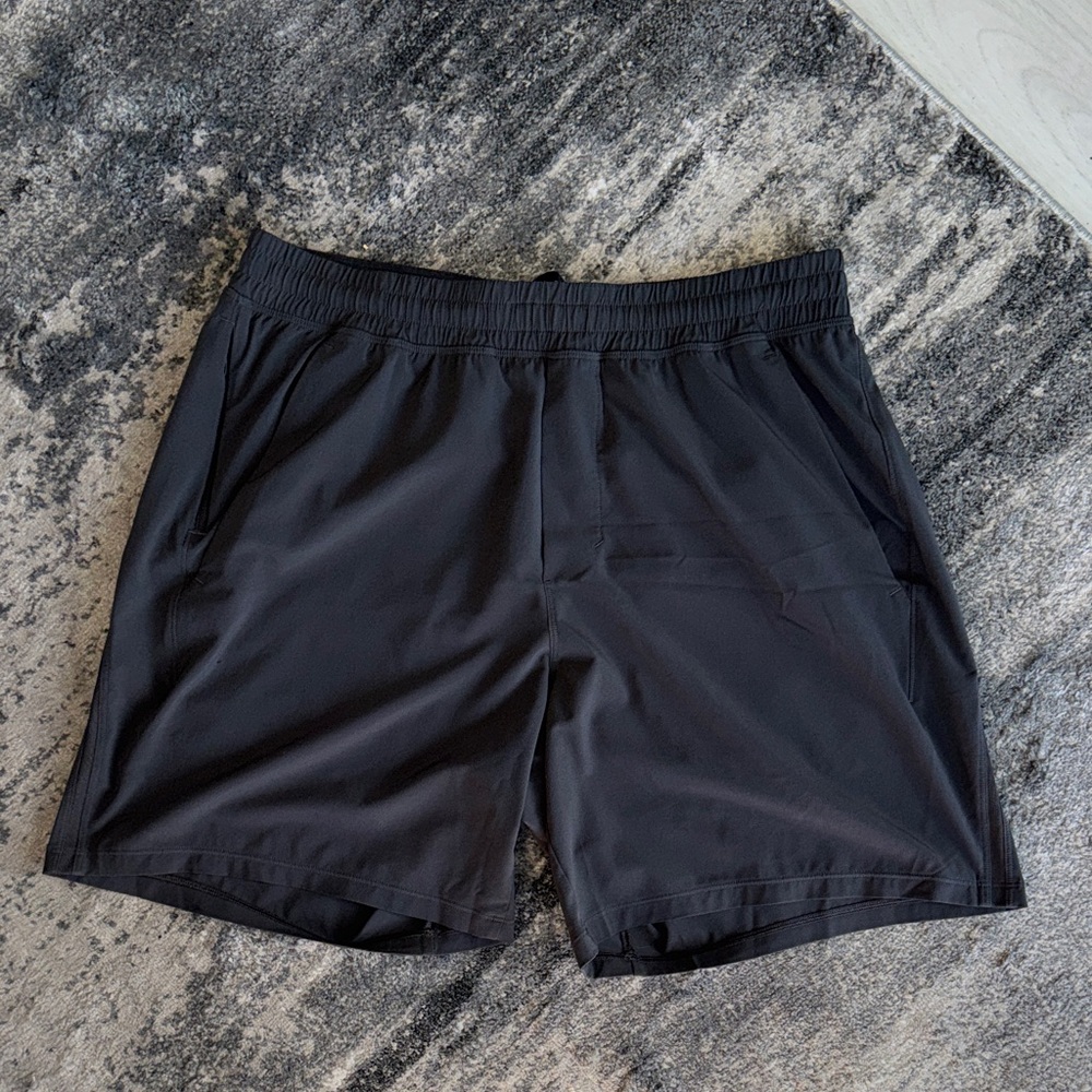 Men's 7in Lulu lemon Black Shorts